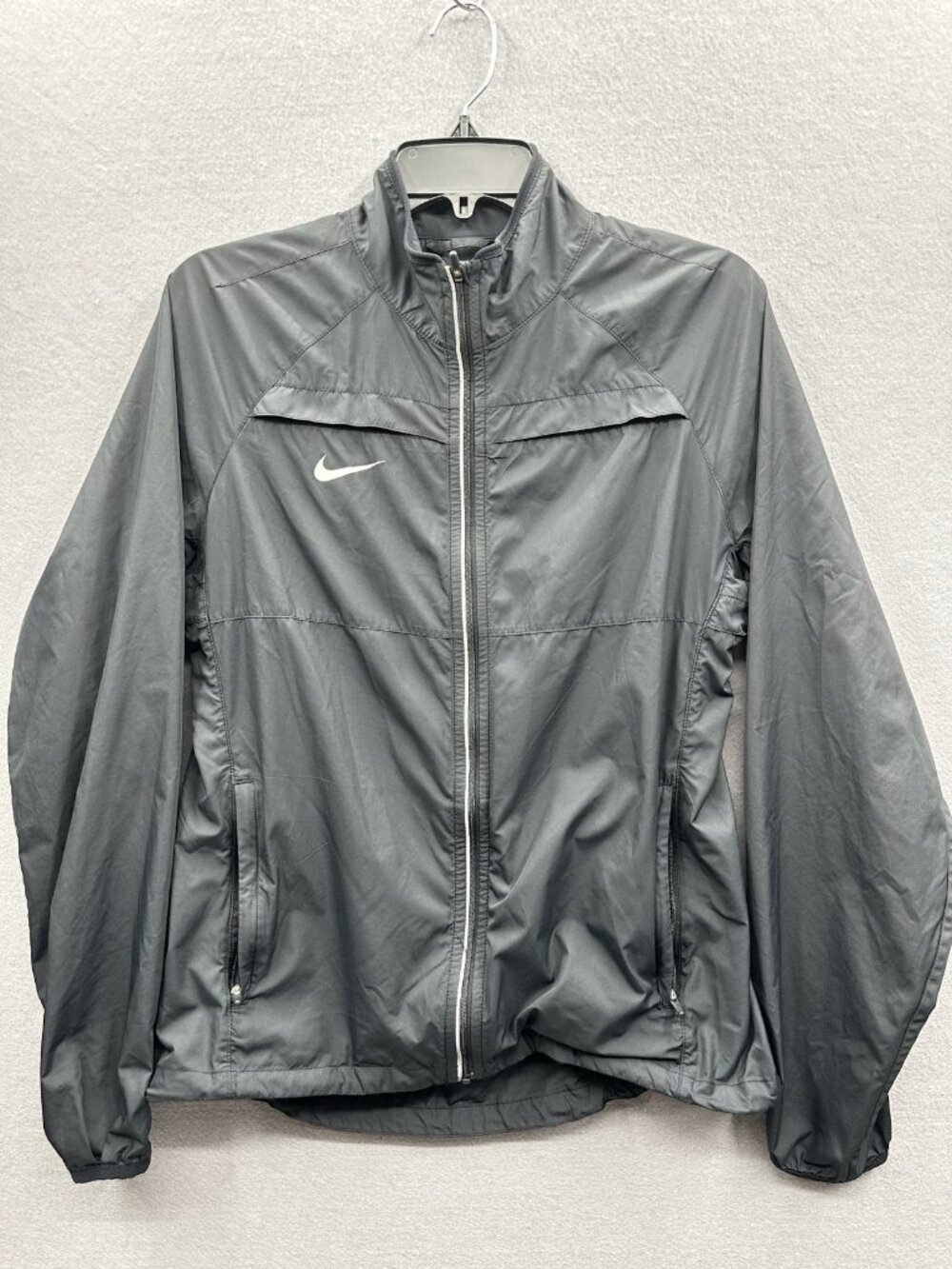 Nike Windbreaker Jacket Women Size M Black Vented Reflective Full Zip Running
